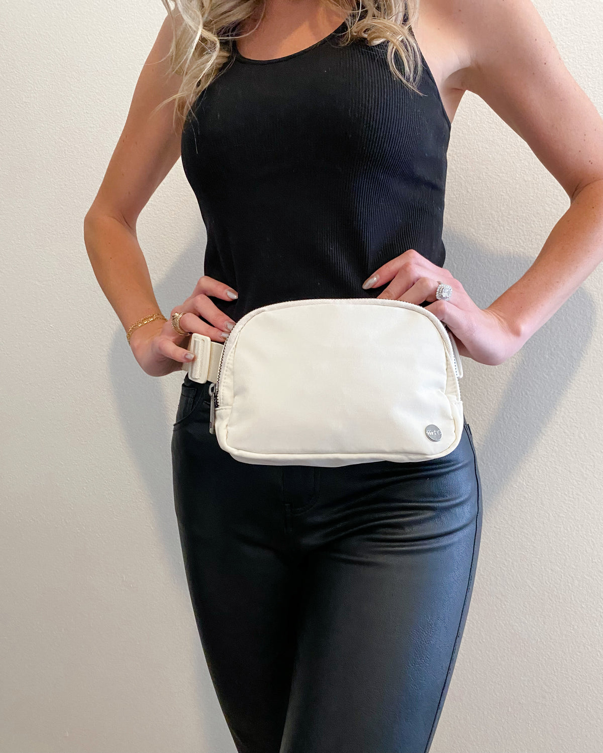 Sherpa Belt Bag - Cream – Duo Studio Designs